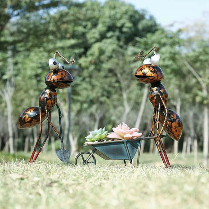 EcoGardn™ Metal Ant Sculpture