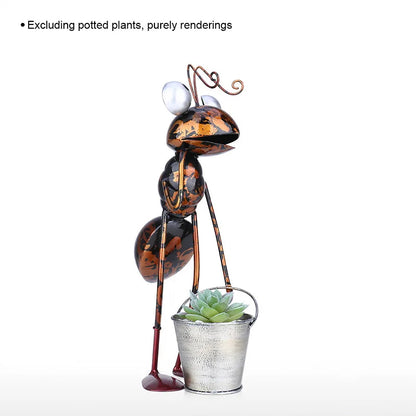 EcoGardn™ Metal Ant Sculpture