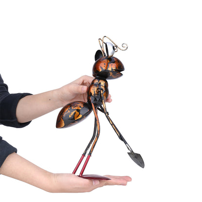 EcoGardn™ Metal Ant Sculpture