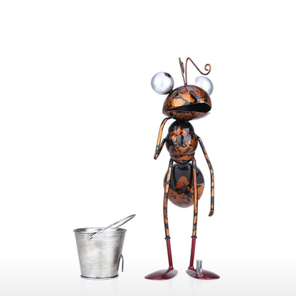 EcoGardn™ Metal Ant Sculpture