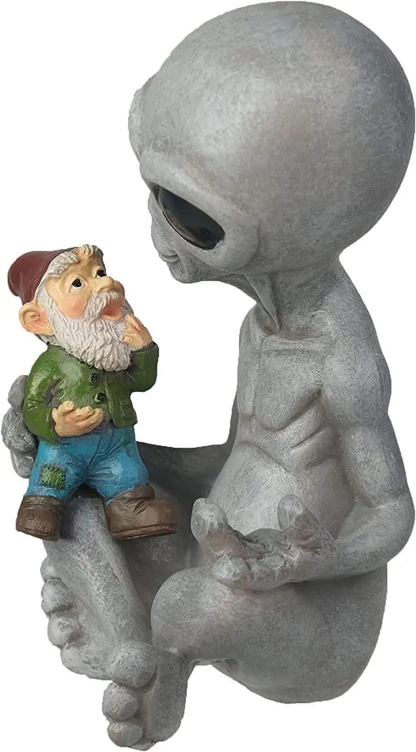 EcoGardn™ Alien and Gnome Statue